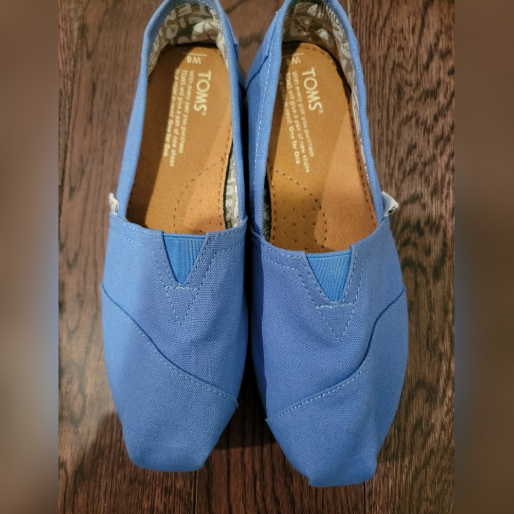 Toms